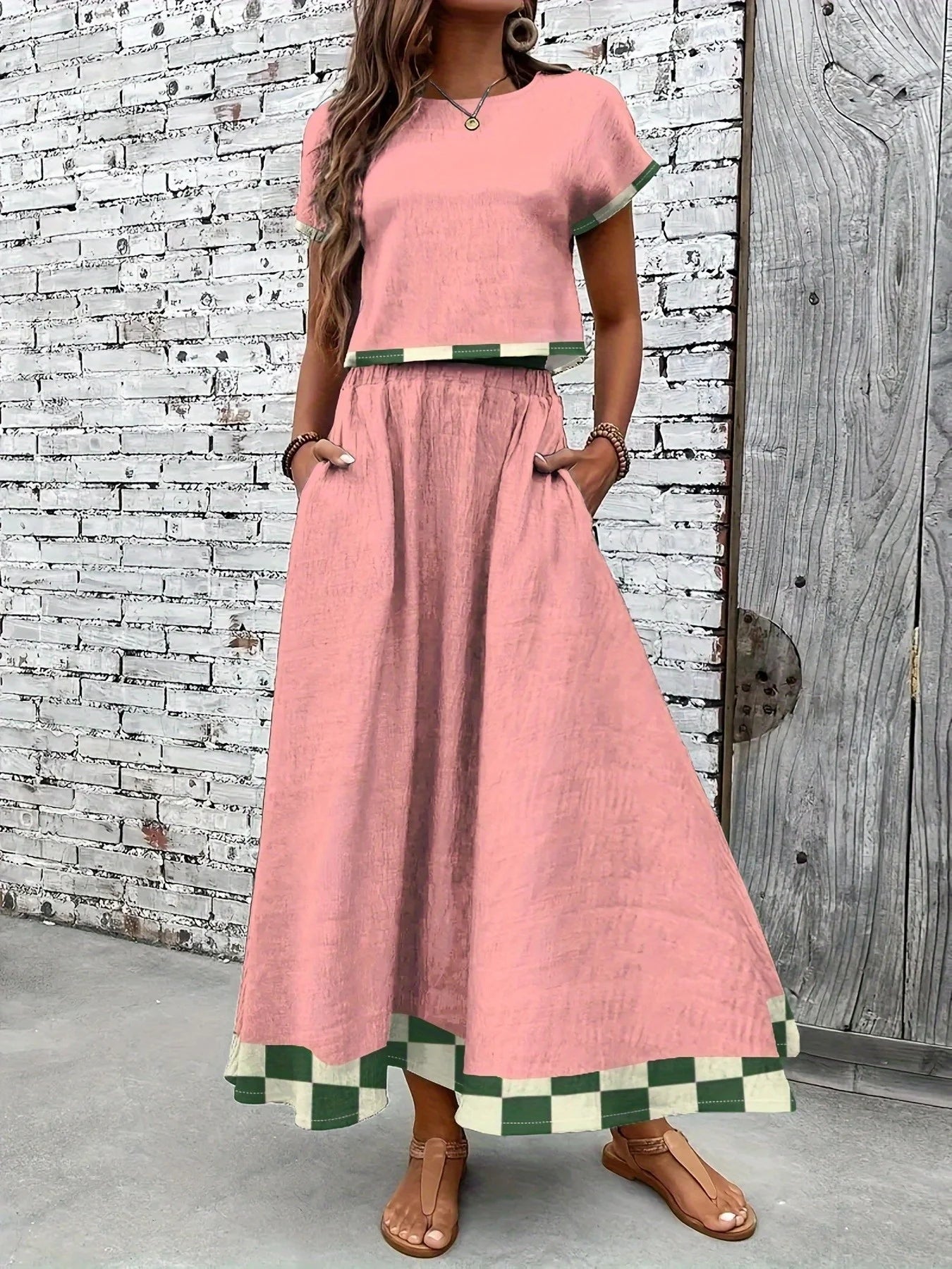Plus Size Women's Pink Crop Top + Maxi Skirt 2-Piece Set with Green Check Trim - Casual Daily Vacation Style (0XL-4XL)